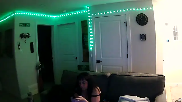 Queenemerald webcam
