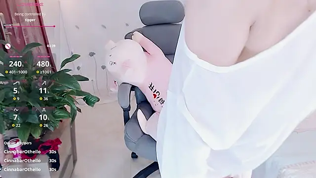 yaoyao-baby520 live webcam show