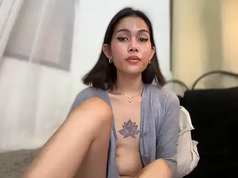 Fra_La live cam on StripChat