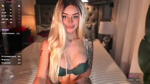 ParisianDoll webcam