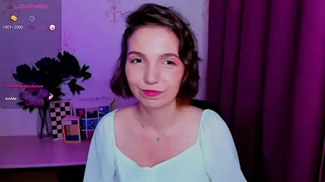 KindHazelHere_ live cam