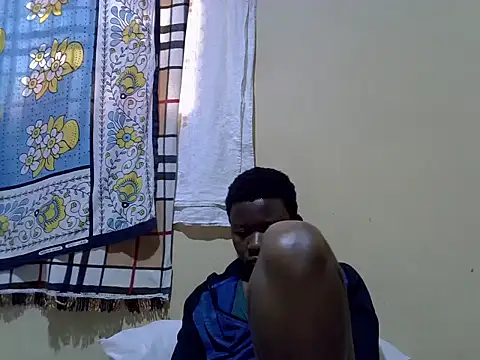 NaughtyNyra webcam
