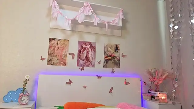 Milly_Lane live webcam show