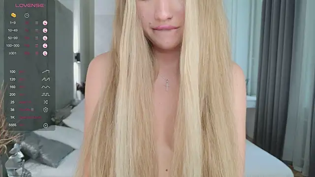 milaa_sun webcam