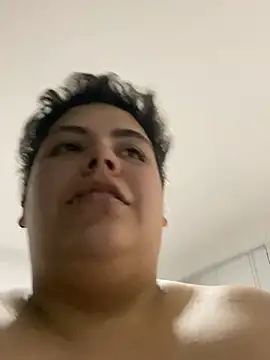 Hailey_Curvy webcam