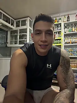 OliverWest04 live cam