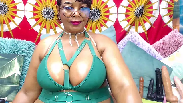 MATURExxxASS webcam