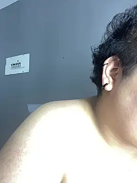 Hailey_Curvy webcam
