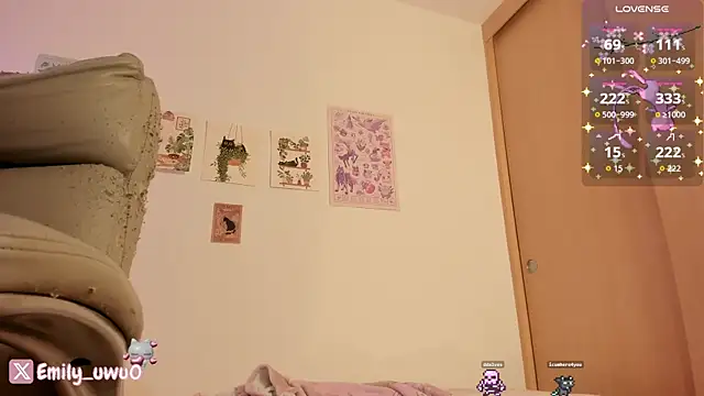 emily_uwu0 live webcam show