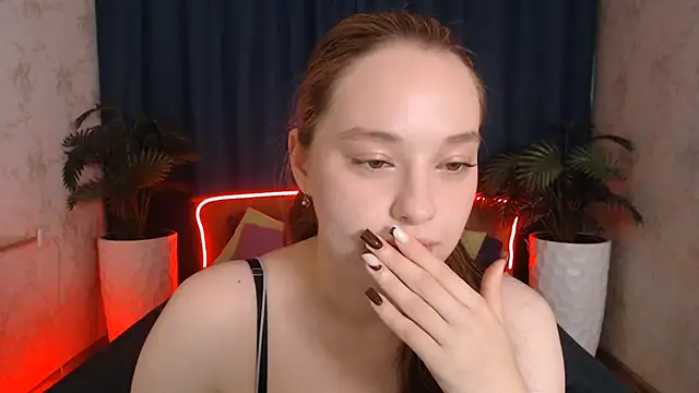 PureLedy live webcam show