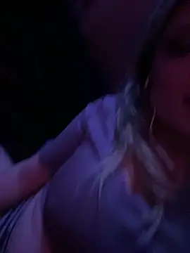 Babydragonn live webcam show