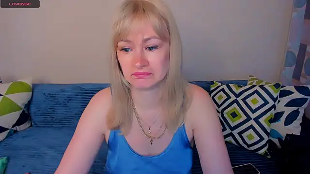 ellenmoore (F mature) - make me happy