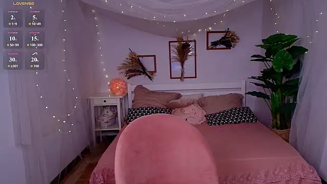 Evacadooo live cam