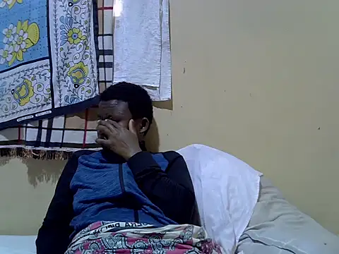 NaughtyNyra live cam