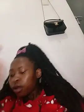 Sweethoneypot25 live webcam show