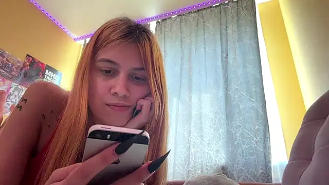 linzavr (F teen) - Blow kisses to everyone