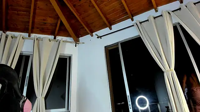 IsaFontanna live cam
