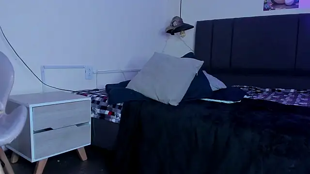 Ariadnaaa_ webcam