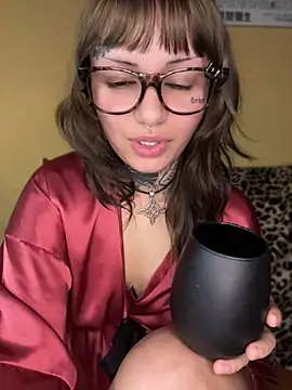 cerberxoxo (F young) - New toy/ juguete nuevo🦴🧸