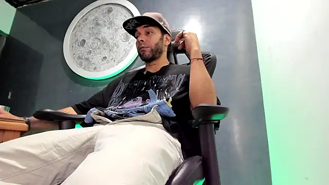 kevin_collins76 webcam