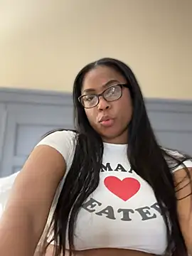 CandyLuxxxx webcam