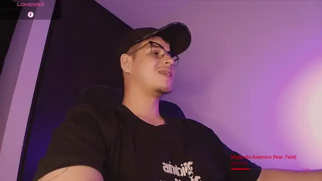 BjornSteel live cam on StripChat