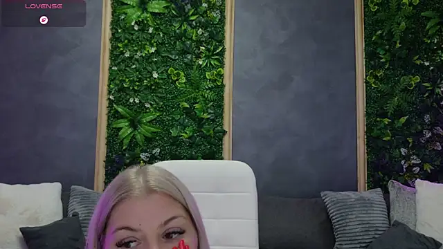 Issa_Jo live cam