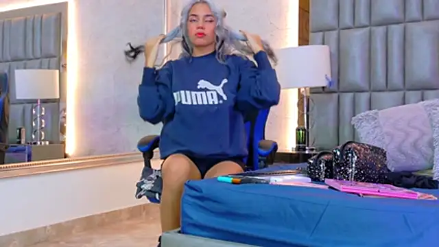 AlanaHouston webcam