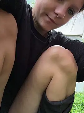 ninaparri (F teen) - naked walk in the park 😼🤍