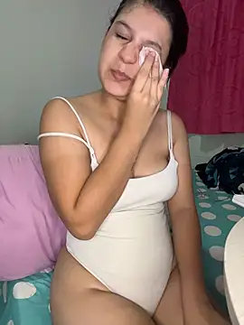VictoriaSwann_ webcam