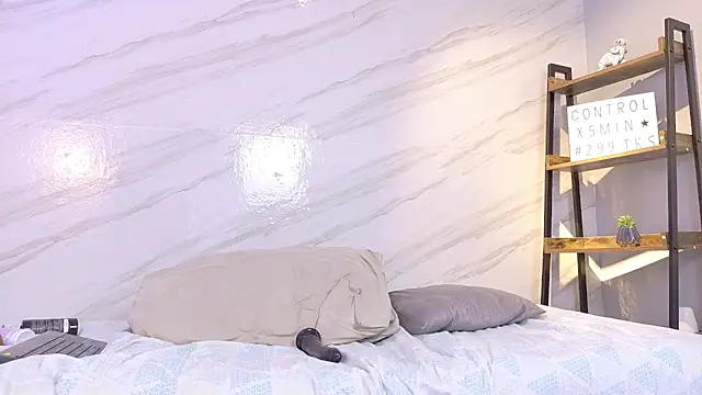 Bianca_gold webcam