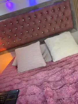 MylaDreams live cam