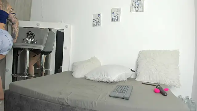 khata_baaker9 webcam