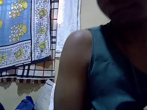 NaughtyNyra webcam