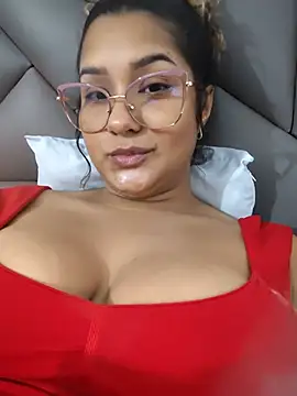 brendagirs (F young) - Fingers in the pussy