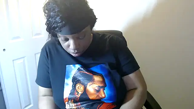sexymona1218 (F mature) - OIL ASS