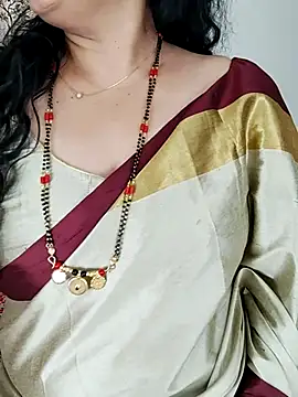 cool_teacher_69 (F milf) - Want to enjoy with Lush soon🌺