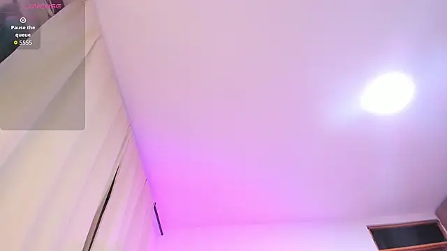 Kylie2211 webcam