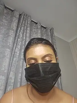 TemptingMiss_Daisy webcam
