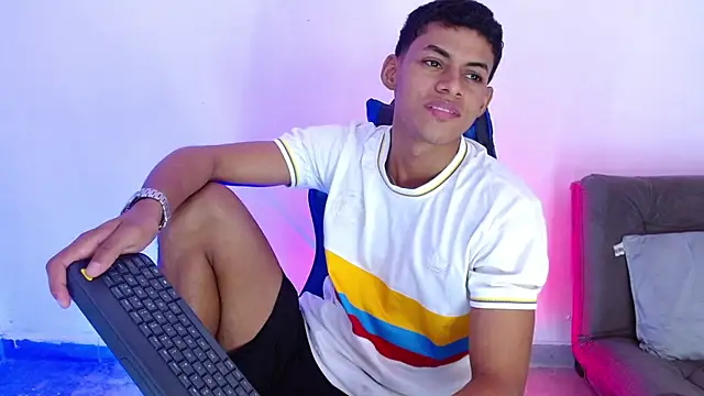 deivid_bigcock1 live cam
