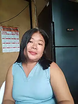 Lovelywoman43 webcam