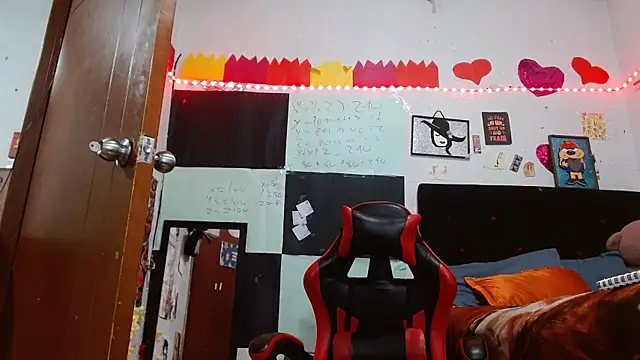 Saray_extrovert_ webcam