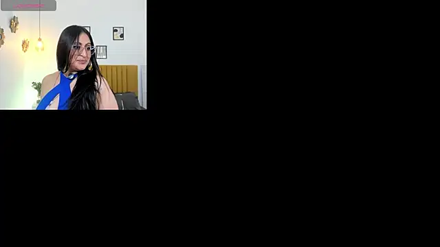 Amber_gold_ live cam on StripChat