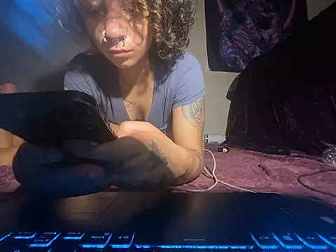 Creolegirl19 webcam