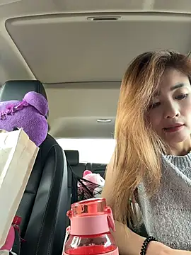 okgirl_23's live cam