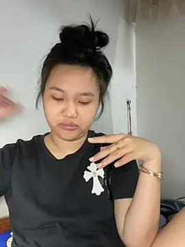 Almira6868 webcam