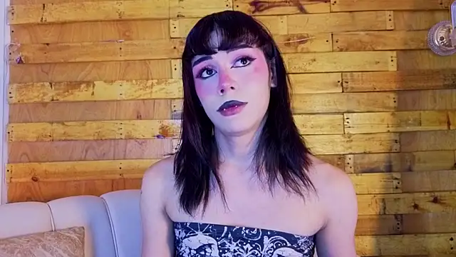 pixy_20 live cam on StripChat