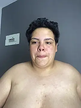 Hailey_Curvy webcam