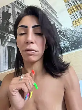 Yasmiinee live cam