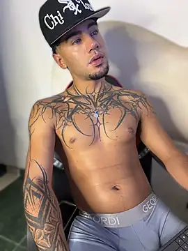 Adam_hot8 webcam